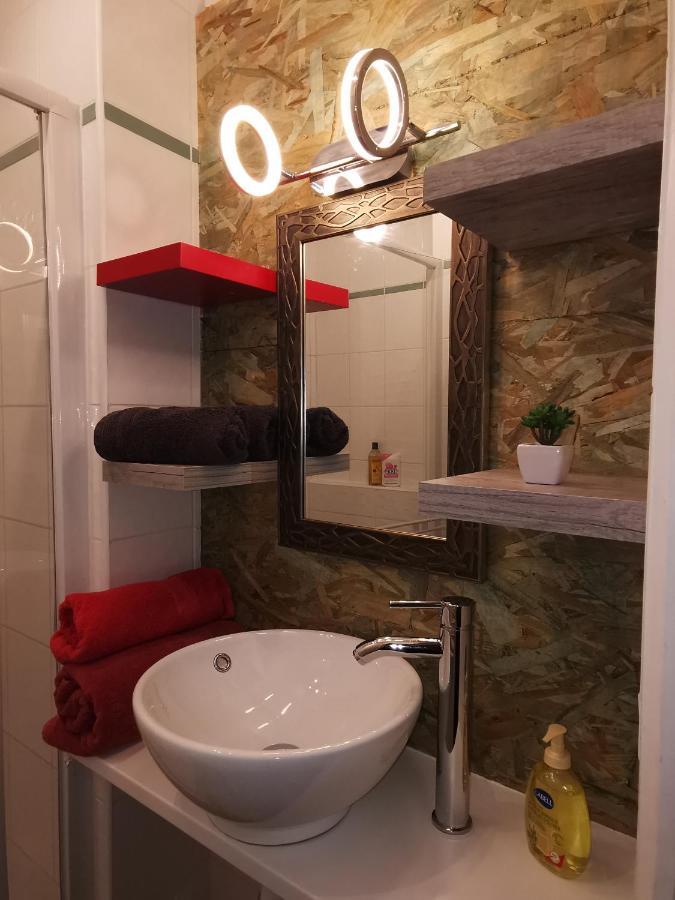 Ty Clement Apartment Dinan Ngoại thất bức ảnh